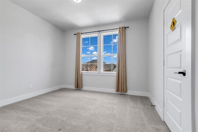 Building Photo - 9219 Trimble Lndg Dr