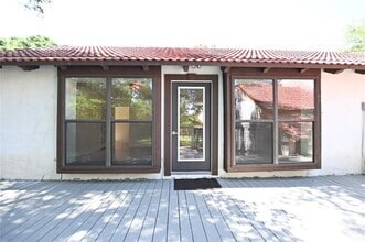 Building Photo - 1 Lovers Ln