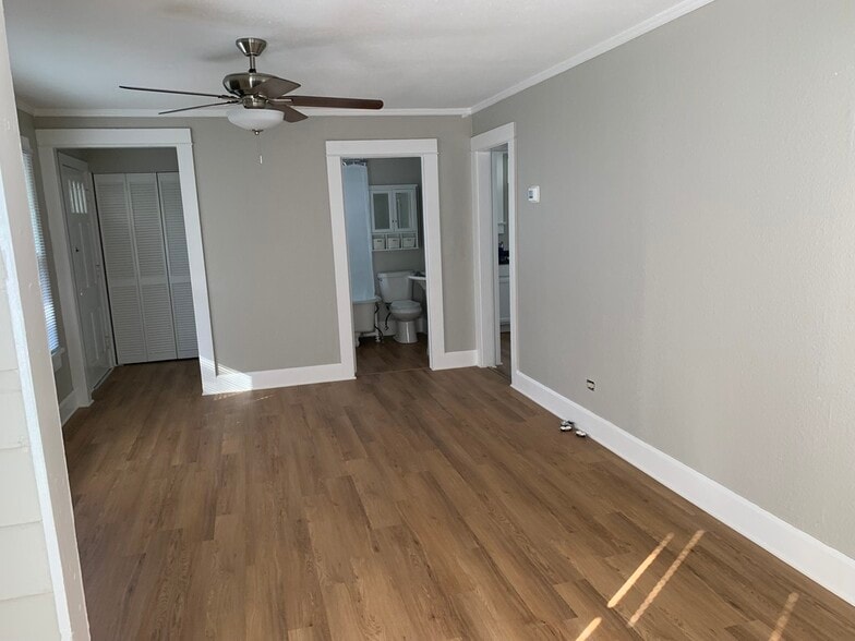 Building Photo - 1341 17th Ave N