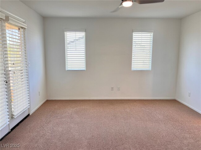 Building Photo - 681 Swift Eagle Ave