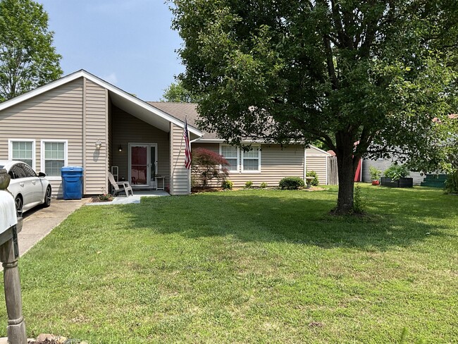 Building Photo - 2620 St Regis Ln