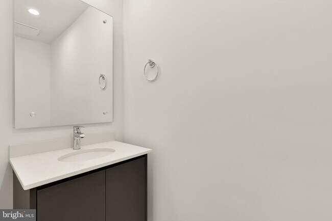 Building Photo - 2608 Olmsted Ct NW