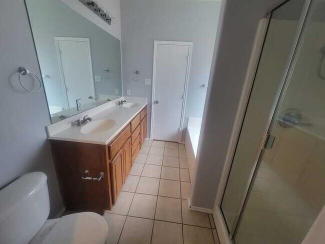Building Photo - 12637 Carpenter Ln