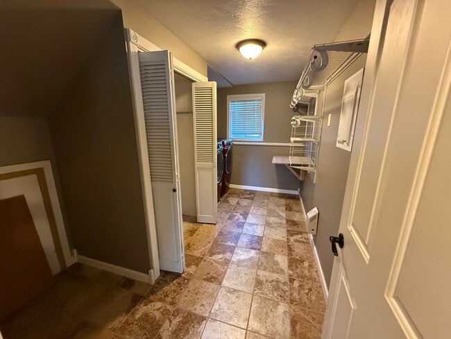 Building Photo - 503 N Yellowstone Ave