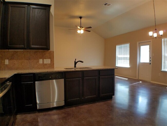 Building Photo - 119 Samuel Dr