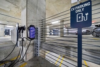 Building Photo - 333 Water