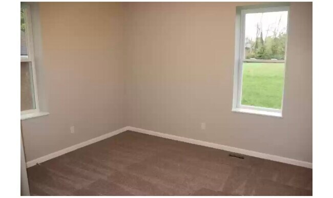 Building Photo - 3564 Van Antwerp Pl