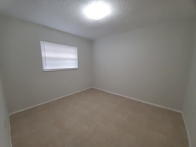 Building Photo - 3916 25th St W