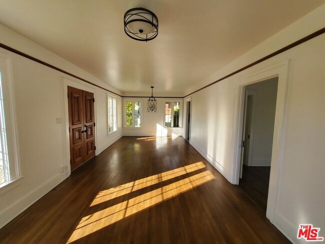 Building Photo - 2666 Cimarron St