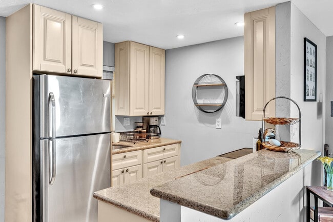 Building Photo - 1826 N Dixie Hwy