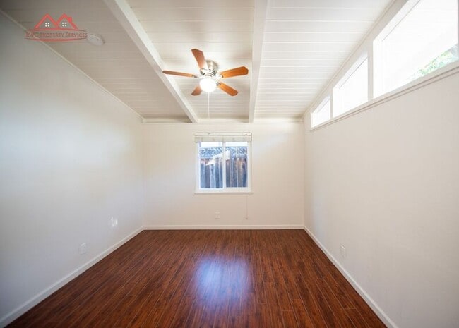 Building Photo - 855 Rorke Way