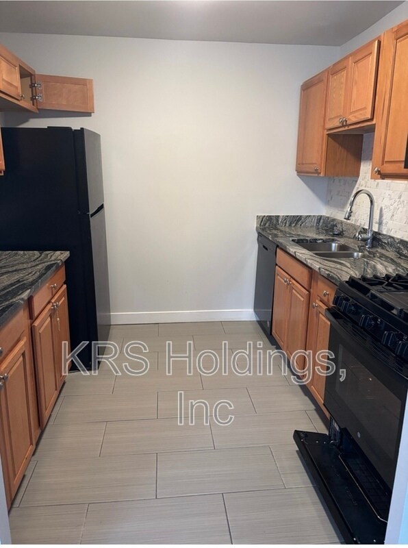 Building Photo - 800 Brook Hill Rd