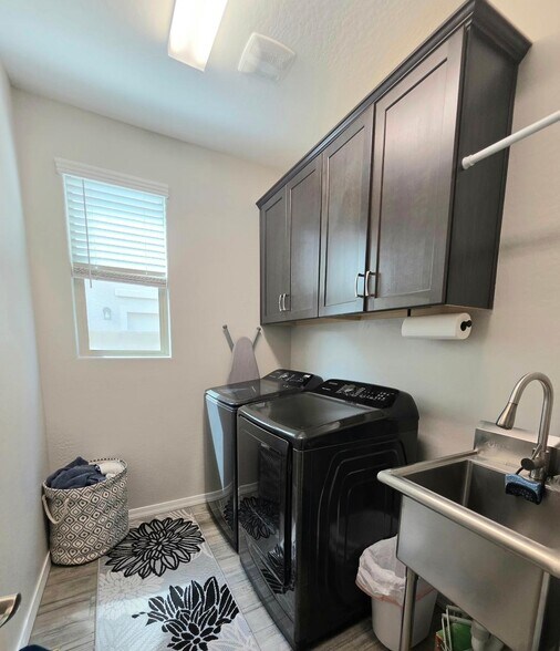 Laundry - 5154 N 188th Ln