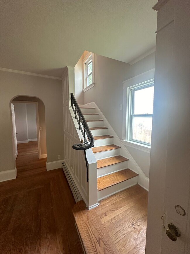 Building Photo - 701 Smith St