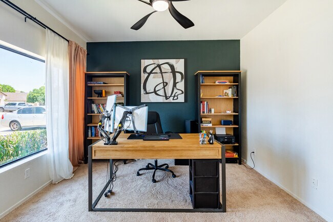 Building Photo - 4113 W Cielo Grande