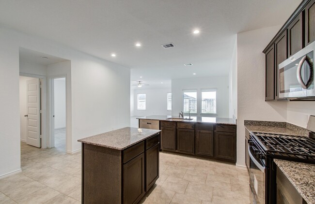 Building Photo - 1206 Cattle Chute Ct