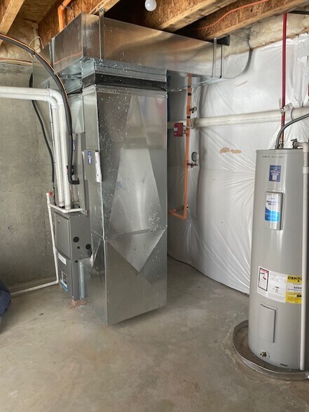 Building Photo - 112 Graystone Dr