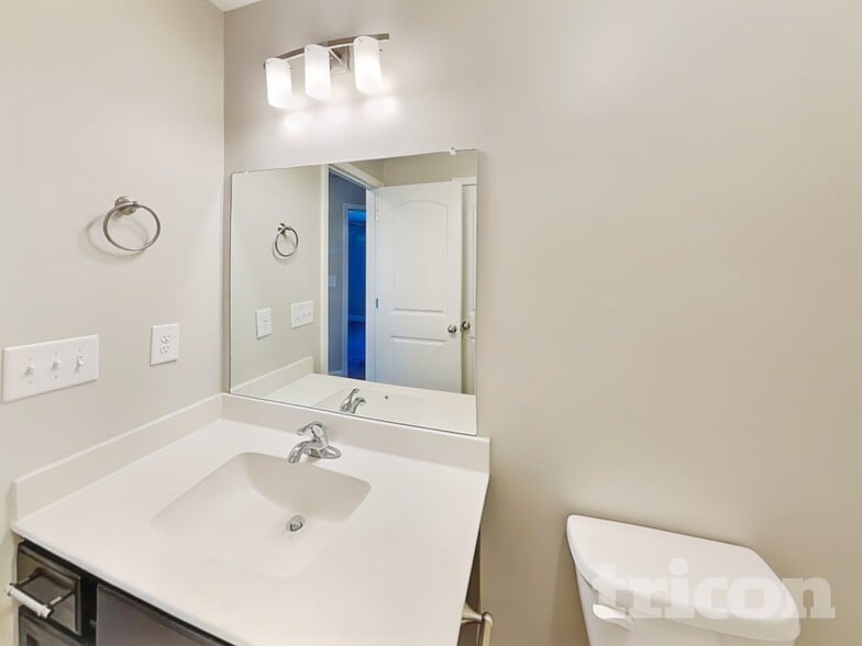 Building Photo - 515 Magnolia Dr