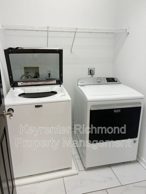 Building Photo - 1214 Bainbridge St