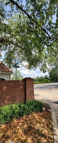 Building Photo - 5806 Pearson Ln