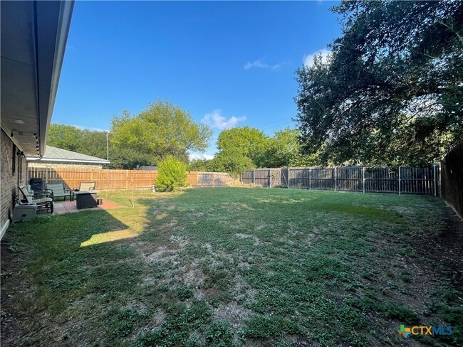 Building Photo - 127 Sioux Cir
