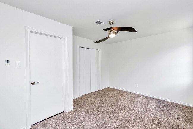 Building Photo - 12818 Chamberlain Dr