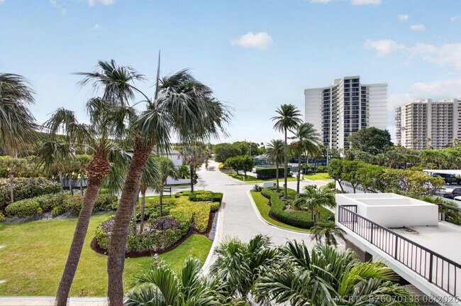 Building Photo - 4748 S Ocean Blvd