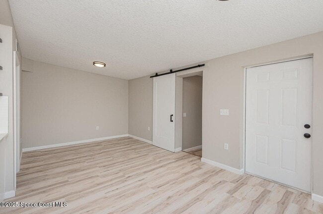 Building Photo - 2626 Sarno Rd