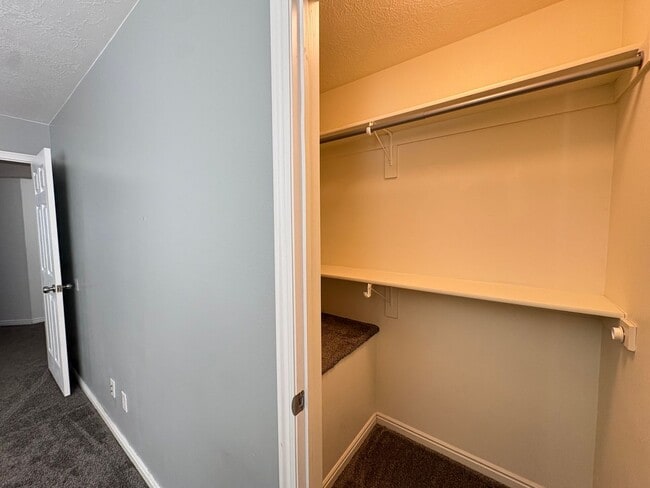 Building Photo - Furnished Housing