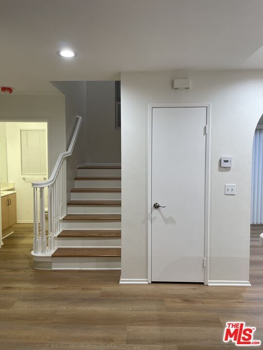 Building Photo - 121 Cancion Way