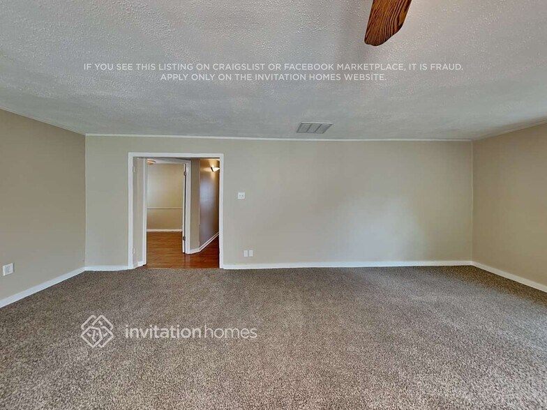 Building Photo - 9220 S 49th Ct