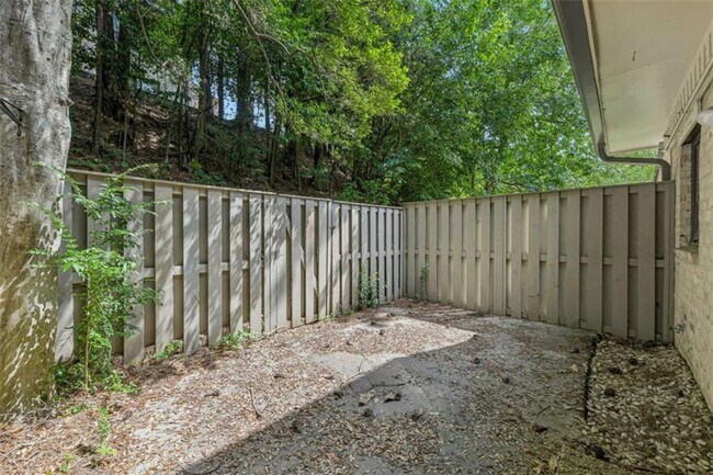 Building Photo - 98 La Rue Pl NW