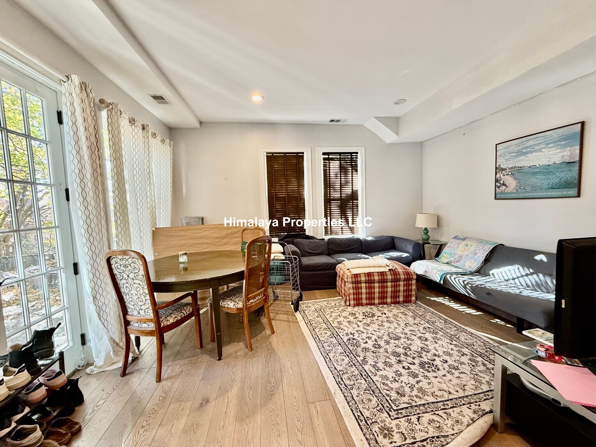 Building Photo - 14 Alleghany St