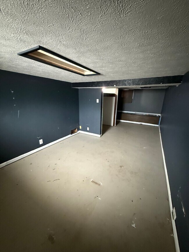 Building Photo - 1514 N Wheeler Ave