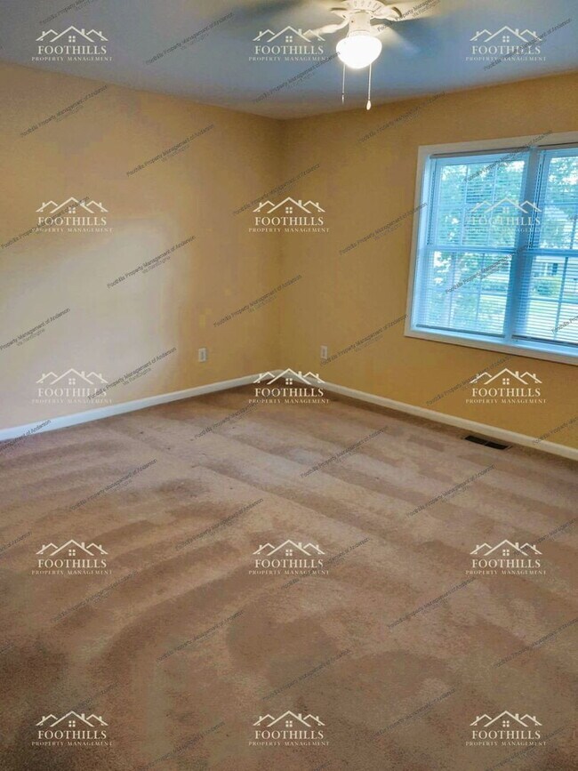 Building Photo - 107 A Cypress Run