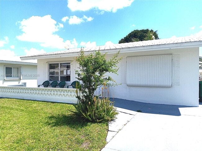 Building Photo - 7004 NW 67th Ave