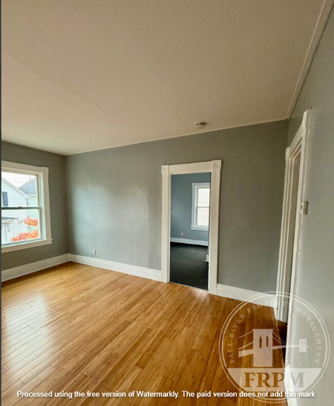 Building Photo - 439-441 Rivet St