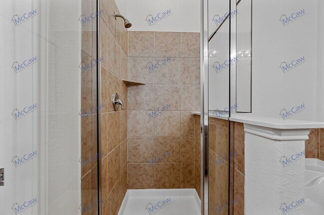 Building Photo - 2424 Bermont Red Ln