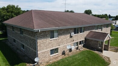 Building Photo - 101 Sharon St