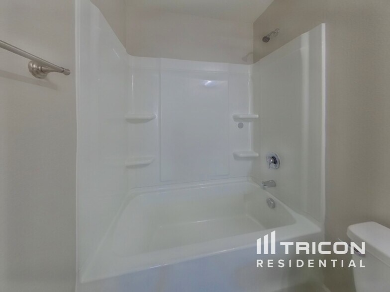 Building Photo - 6035 Loy Ct
