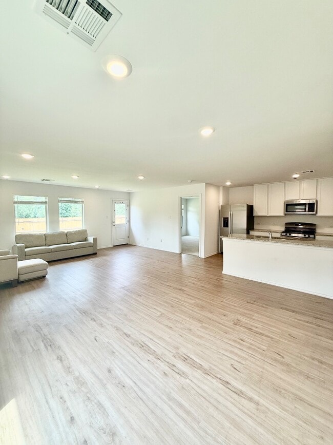 Building Photo - 3733 Palmetto Blf Dr