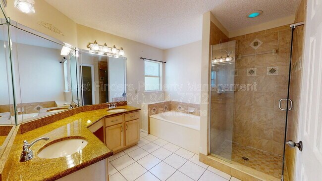 Building Photo - 2094 Forest Gate Dr W