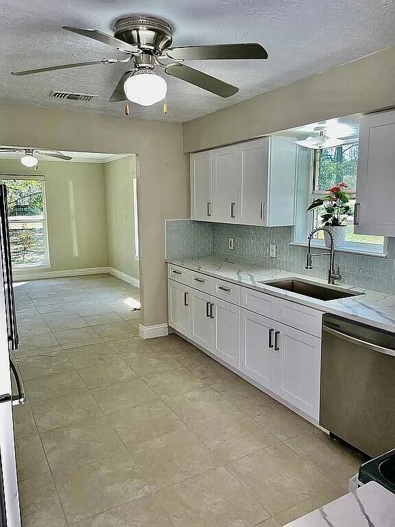 Building Photo - 25723 Glen Loch Dr