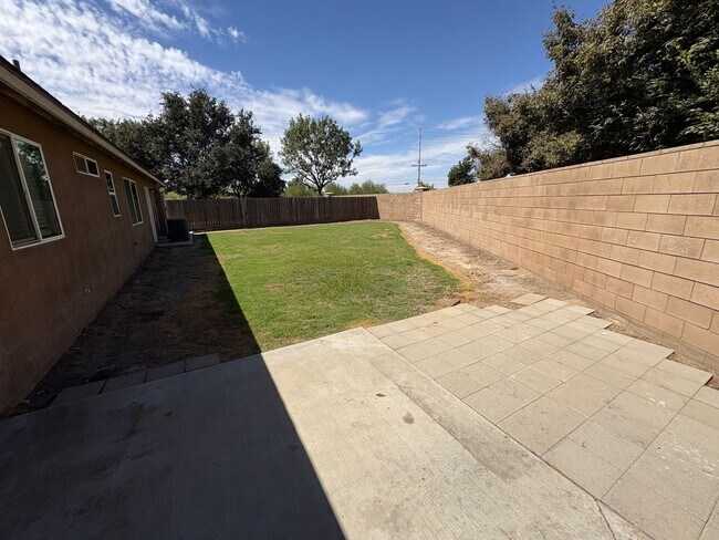Building Photo - 2314 Cape Canyon Ave
