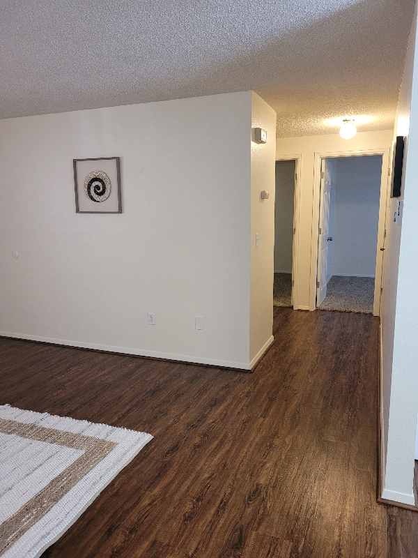 Building Photo - 228 Glenda Dr