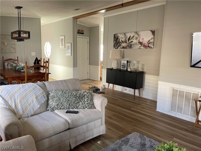 Building Photo - 14519 Paul Revere Loop