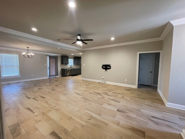 Building Photo - Newer Home in Legacy Pointe Subdivision in...