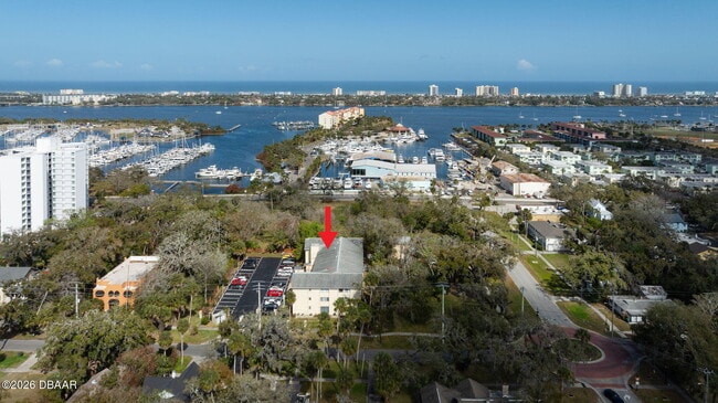 Building Photo - 633 S Palmetto Ave