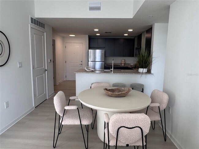 Building Photo - 5587 Millennia Park Dr