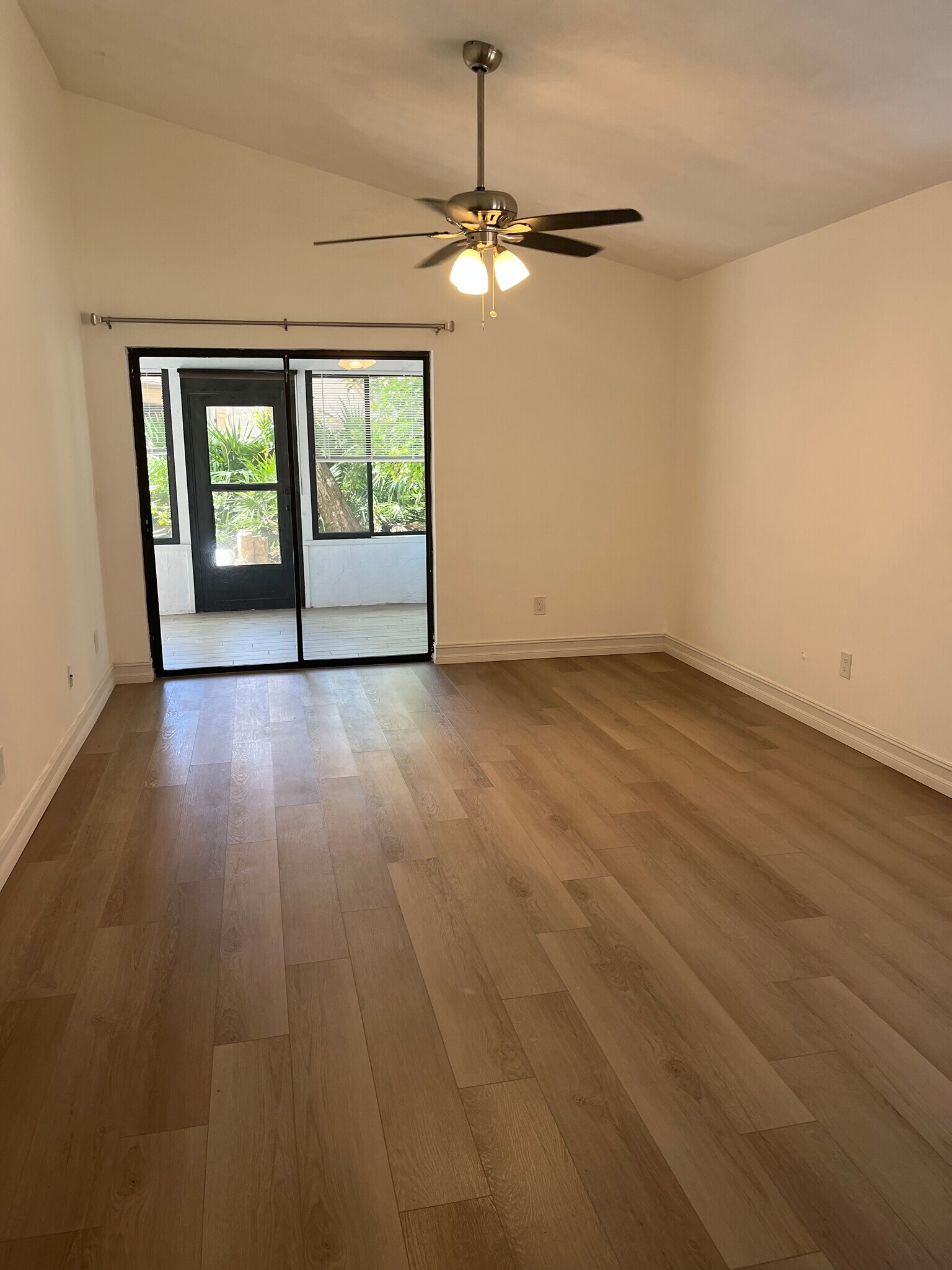 Building Photo - 6180 Olympic Ct